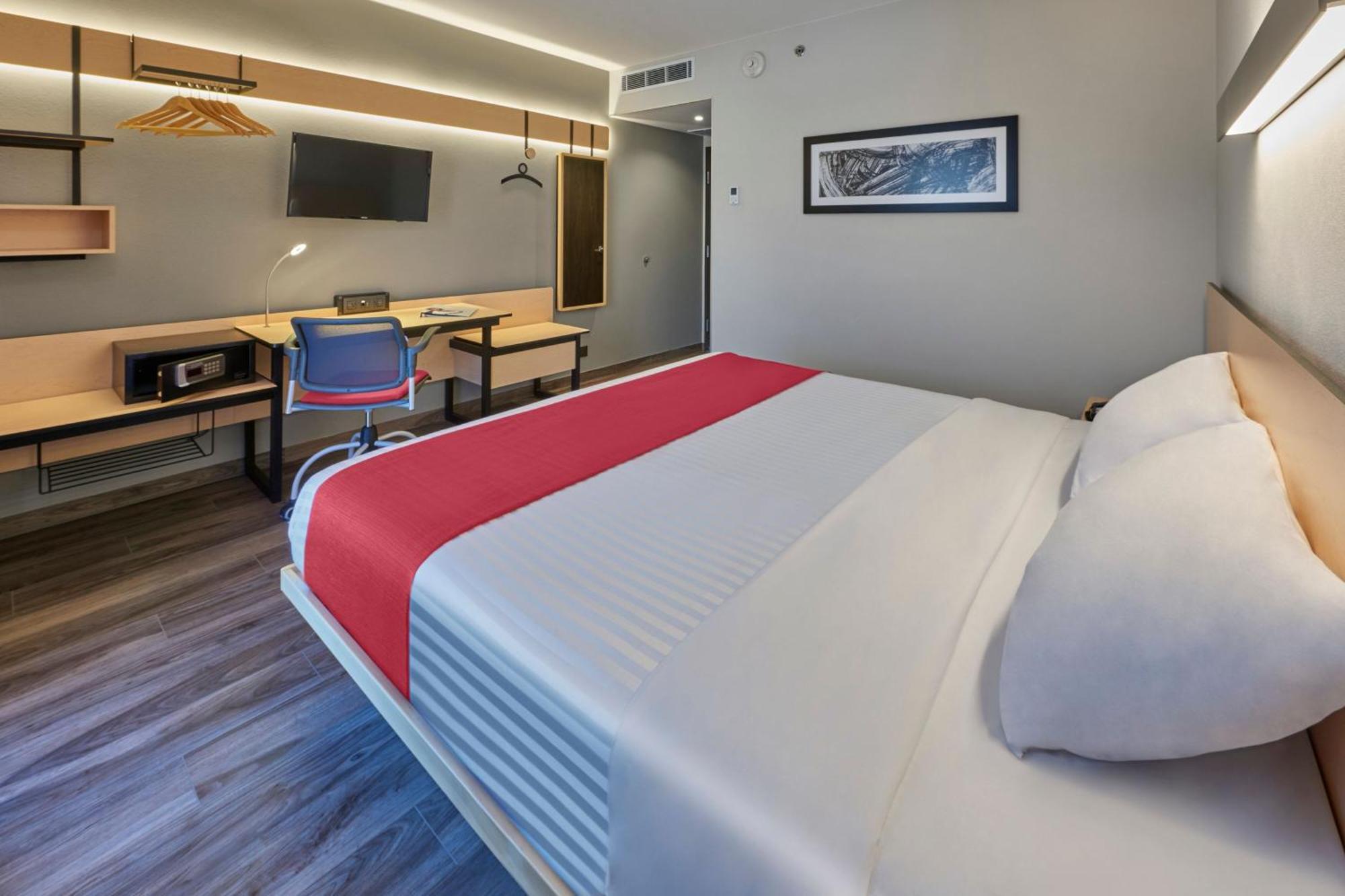 City Express Plus By Marriott Puerto Vallarta Exterior photo