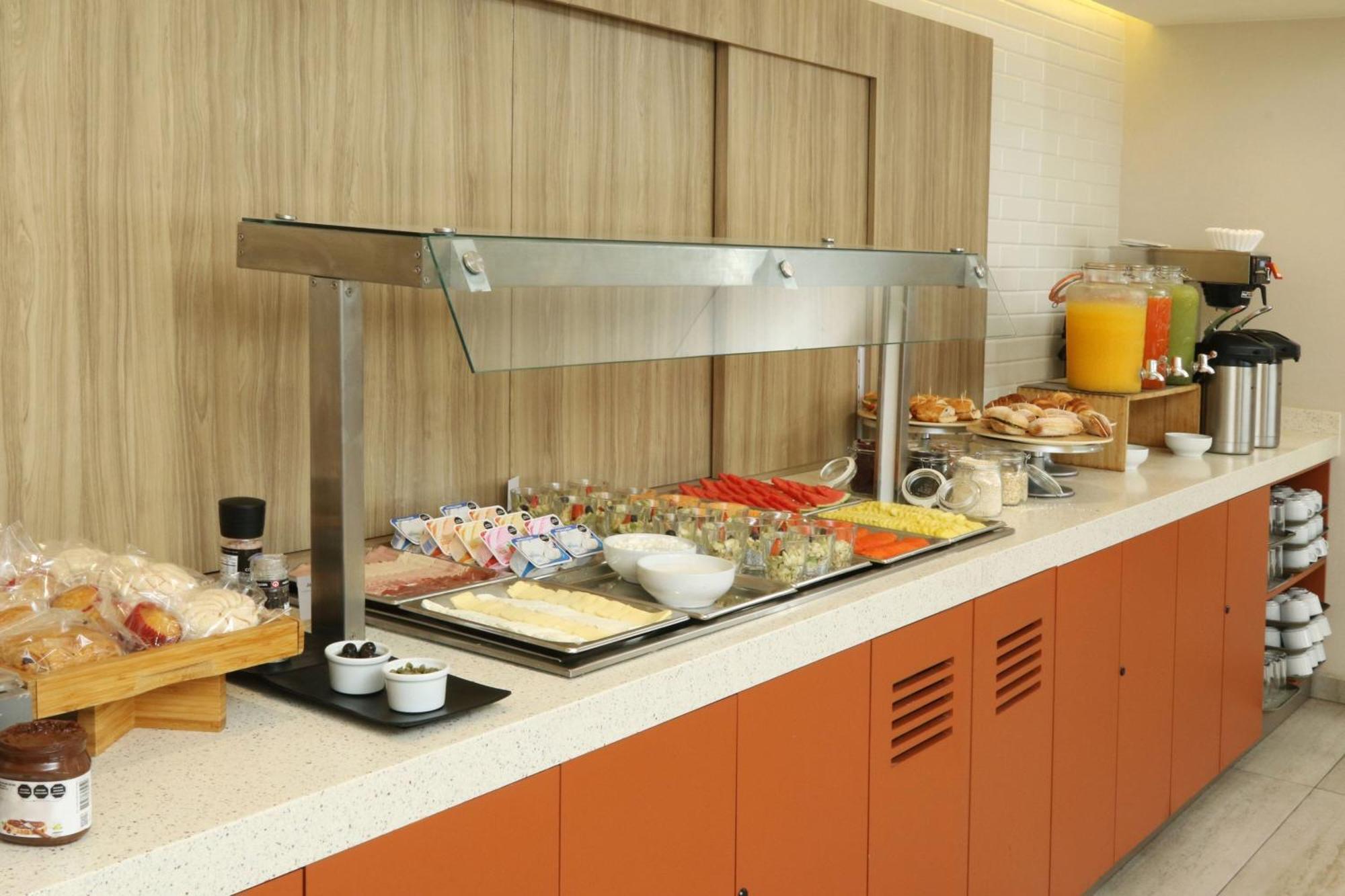 City Express Plus By Marriott Puerto Vallarta Exterior photo