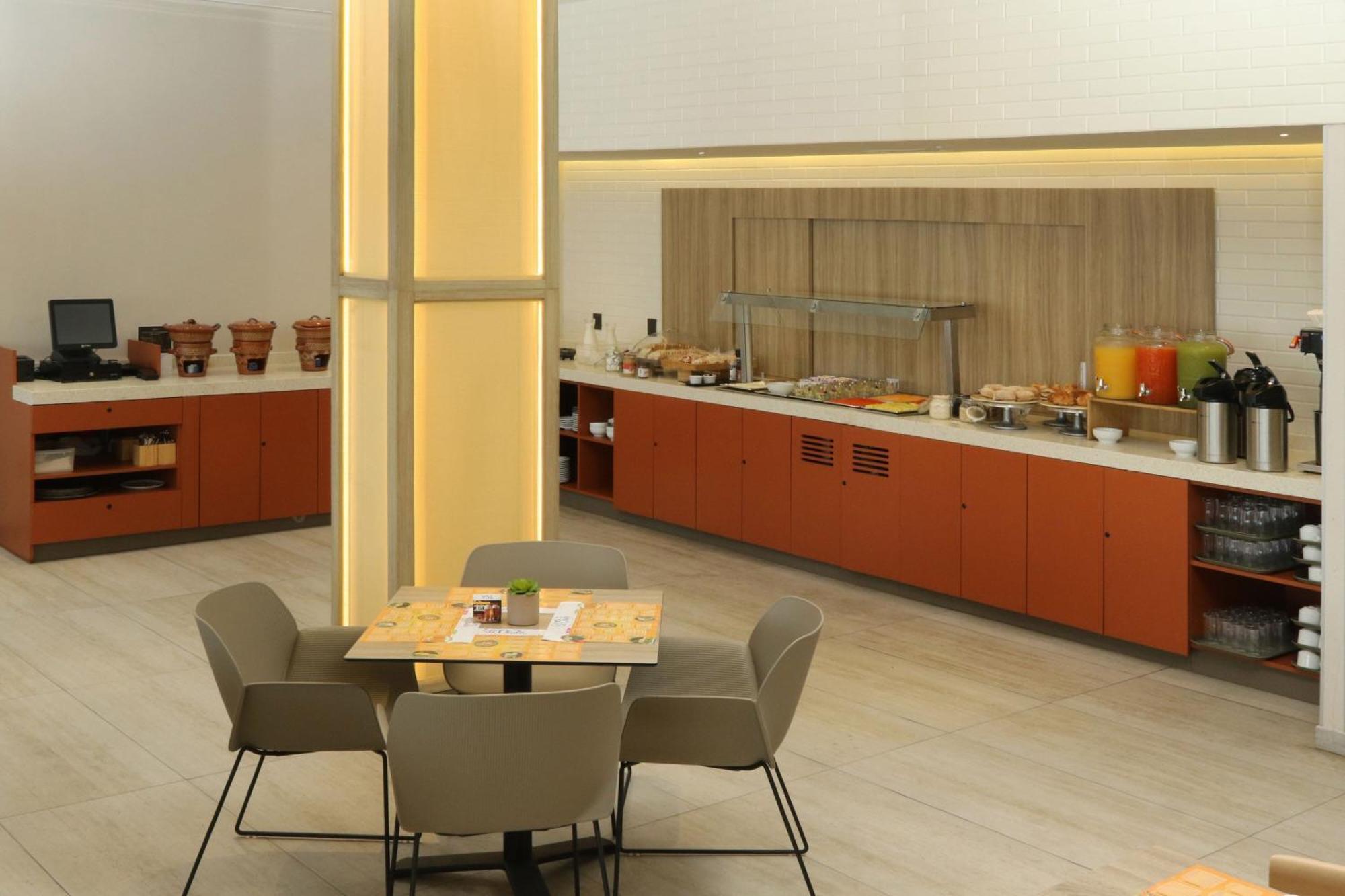 City Express Plus By Marriott Puerto Vallarta Exterior photo